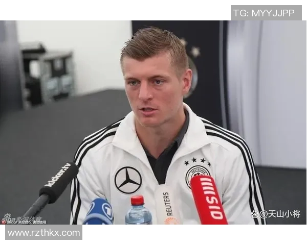 克罗斯在足球世界的传奇之路:从天才少年到中场大师的成长历程 克罗斯在足球世界的传奇之路:从天才少年到中场大师的成长历程