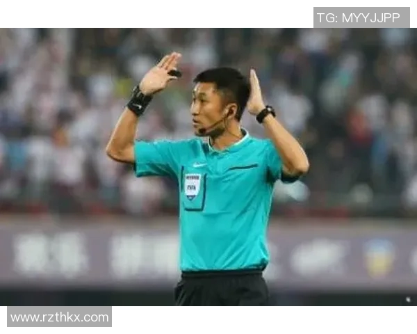 国安与石家庄永昌对决裁判表现引发热议球迷反响不一 国安与石家庄永昌对决裁判表现引发热议球迷反响不一