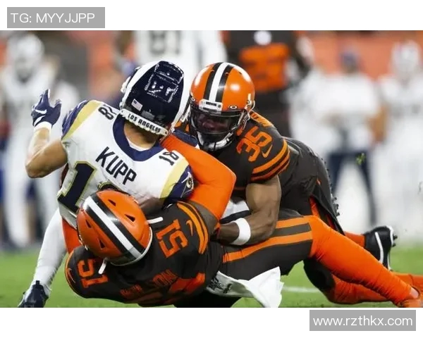 布流浪与普利茅的对决谁能在赛场上笑到最后