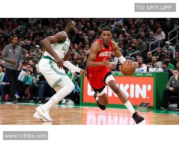 小贾巴里史密斯在NBA赛场的崛起与未来发展潜力分析