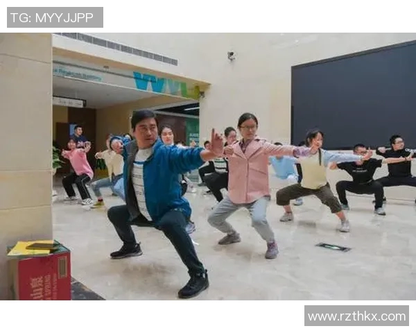 武汉街舞队在极限运动会中的团队协作表现精彩点评与分析